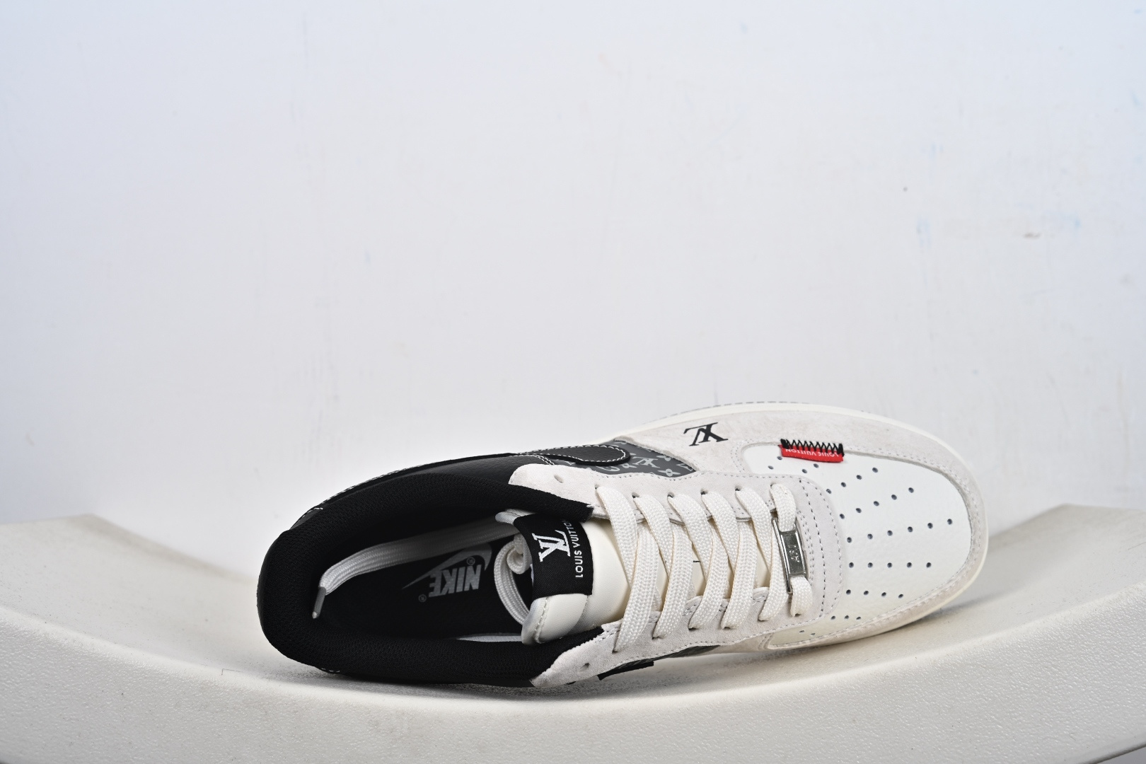 定制版 Nike Air Force 1 Low 07 LV联名 空军一号低帮板鞋 KD6699-F08 定制版 Nike Air Force 1 Low 07 LV联名 空军一号低帮板鞋 KD6699-F08