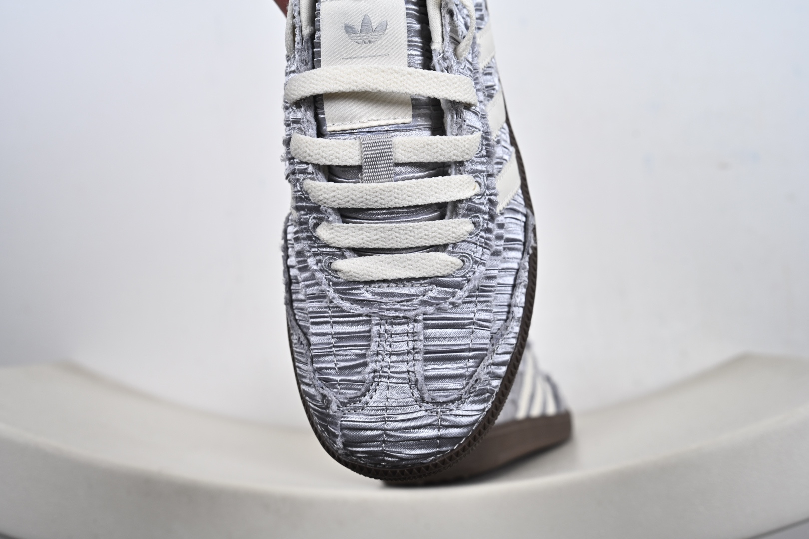 Caroline Hu x Adidas Originals Samba 舒适百搭 防滑耐磨 低帮 阿迪达斯板鞋 JP9283 Caroline Hu x Adidas Originals Samba 舒适百搭 防滑耐磨 低帮 阿迪达斯板鞋 JP9283