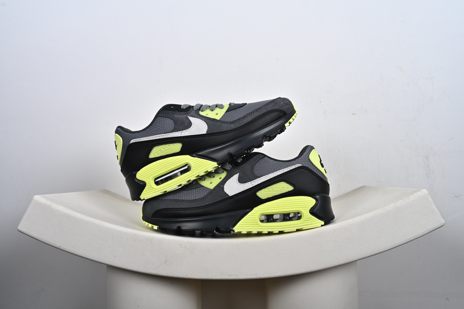 Air Max 90小气垫运动鞋 融合经典设计线条和丰富材质 FZ7186-100 HQ3828-200 CN8490-003 001 DM0029-007 Air Max 90小气垫运动鞋 融合经典设计线条和丰富材质 FZ7186-100 HQ3828-200 CN8490-003 001 DM0029-007