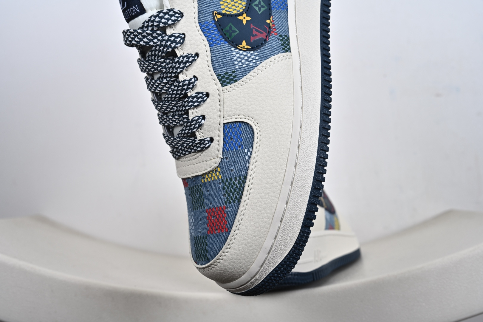 Nike Air Force 1 '07 Low “LV联名——米蓝彩色印花”空军一号 高端定制 低帮 运动鞋 休闲鞋 LD1999-005 Nike Air Force 1 '07 Low “LV联名——米蓝彩色印花”空军一号 高端定制 低帮 运动鞋 休闲鞋 LD1999-005