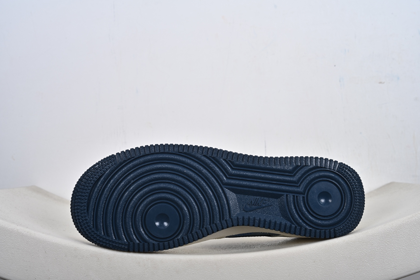 Nike Air Force 1 '07 Low “LV联名——米蓝彩色印花”空军一号 高端定制 低帮 运动鞋 休闲鞋 LD1999-005 Nike Air Force 1 '07 Low “LV联名——米蓝彩色印花”空军一号 高端定制 低帮 运动鞋 休闲鞋 LD1999-005