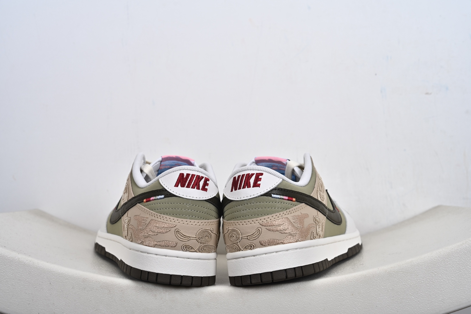 NK Dunk Low ”NYC” 新年限定 马年 低帮休闲板鞋 IQ1118-220 NK Dunk Low ”NYC” 新年限定 马年 低帮休闲板鞋 IQ1118-220