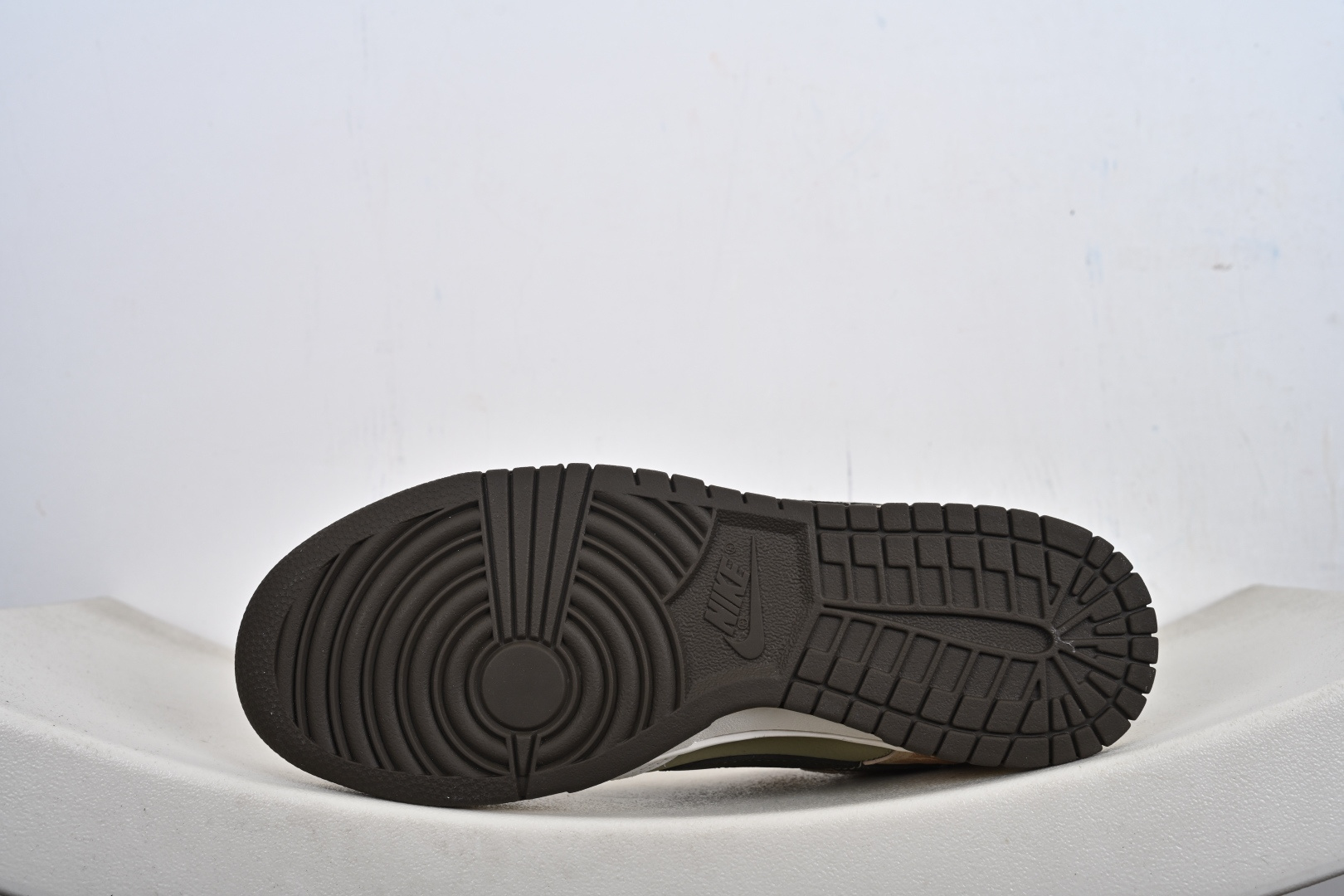 NK Dunk Low ”NYC” 新年限定 马年 低帮休闲板鞋 IQ1118-220 NK Dunk Low ”NYC” 新年限定 马年 低帮休闲板鞋 IQ1118-220