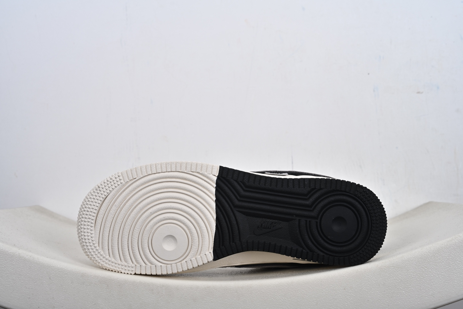 Nike Air Force 1'07 Low 联名款 空军一号低帮休闲板鞋 XD9314-611 Nike Air Force 1'07 Low 联名款 空军一号低帮休闲板鞋 XD9314-611