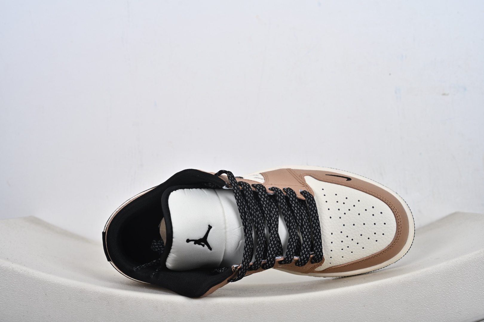 Air Jordan 1 Low AJ1 乔1斯图西联名 米棕黑 高端定制 低帮复古篮球鞋 LL8888-003 Air Jordan 1 Low AJ1 乔1斯图西联名 米棕黑 高端定制 低帮复古篮球鞋 LL8888-003