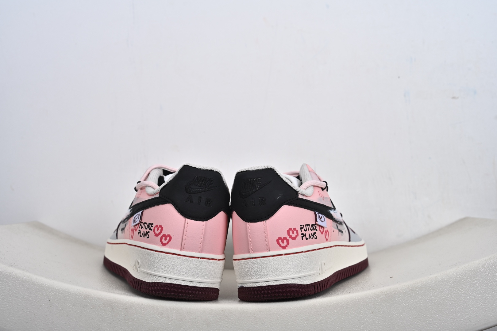 定制版 手绘涂鸦“甜酷企划”Nike Air Force 1 “Sweet & Cool Project”空军一号定制板鞋 FB1839-125 定制版 手绘涂鸦“甜酷企划”Nike Air Force 1 “Sweet & Cool Project”空军一号定制板鞋 FB1839-125