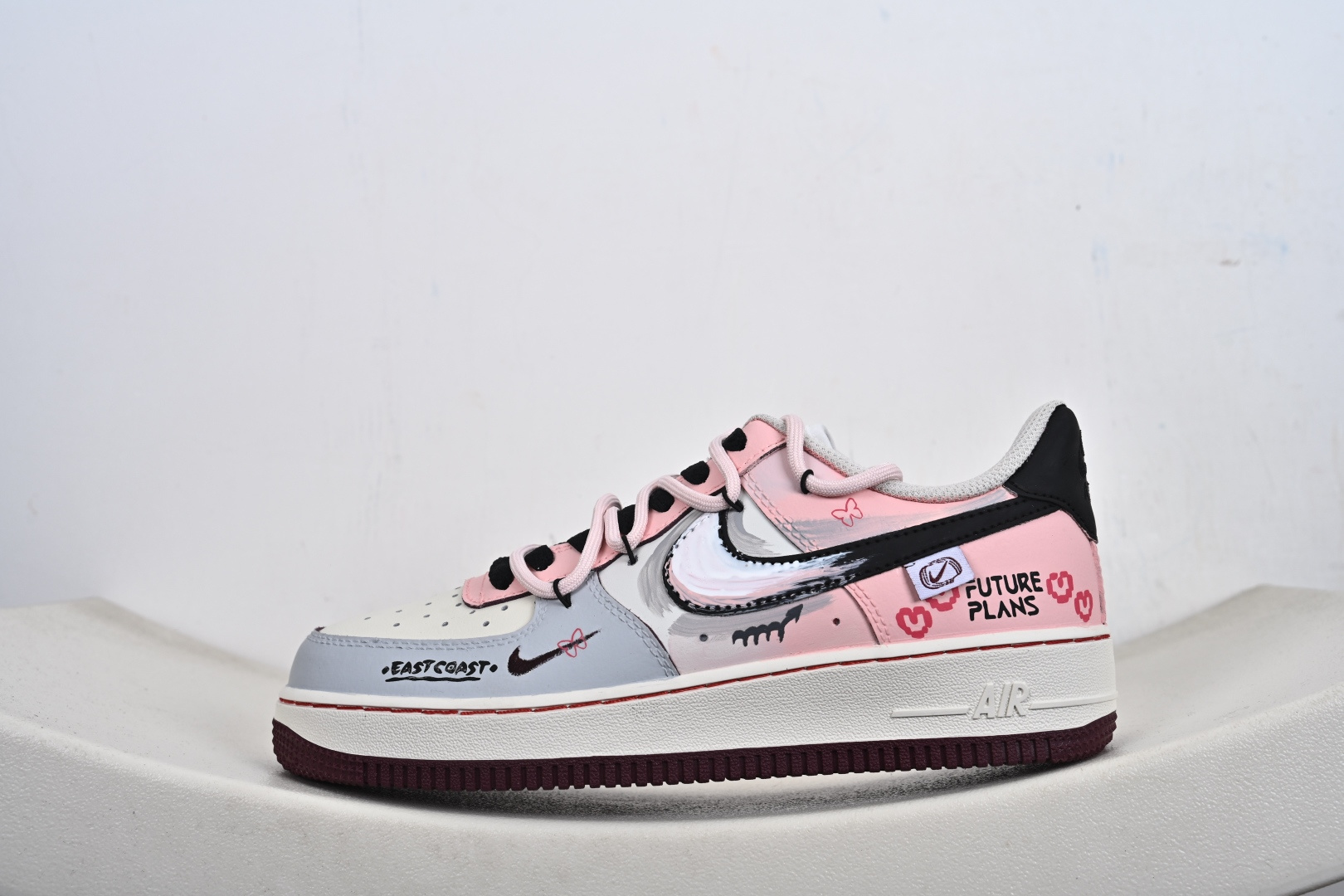 定制版 手绘涂鸦“甜酷企划”Nike Air Force 1 “Sweet & Cool Project”空军一号定制板鞋 FB1839-125 定制版 手绘涂鸦“甜酷企划”Nike Air Force 1 “Sweet & Cool Project”空军一号定制板鞋 FB1839-125