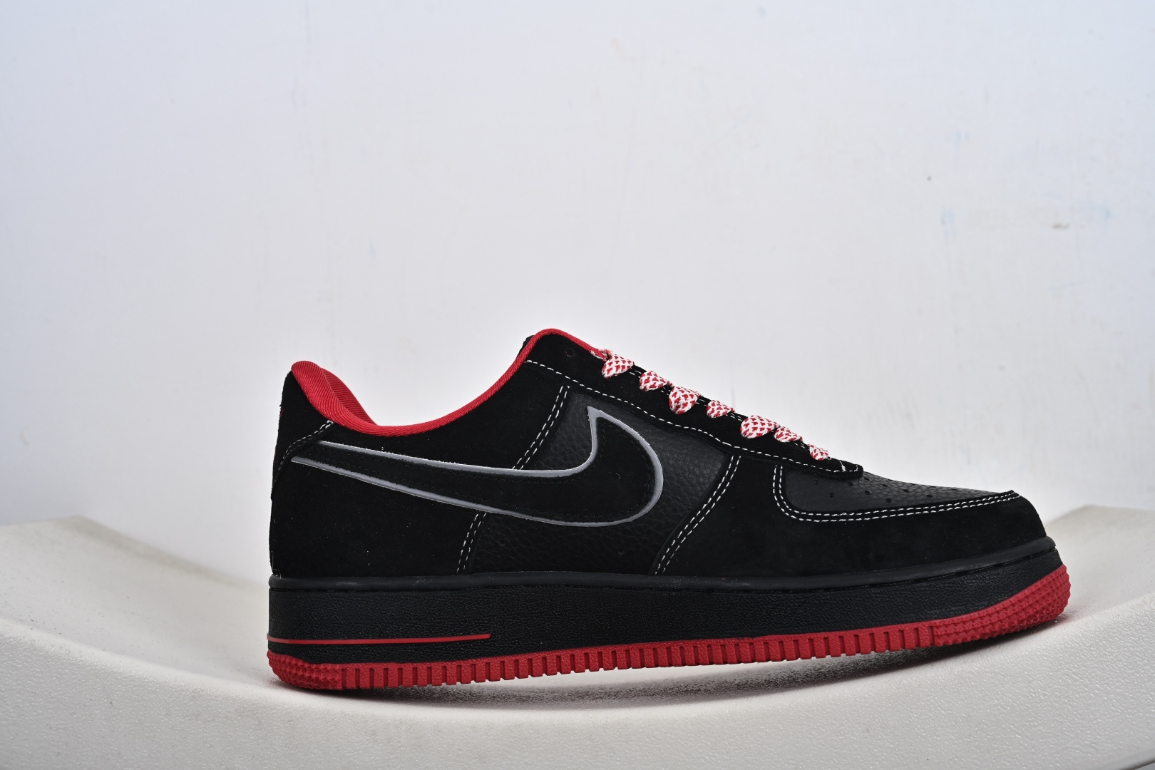 NIke Air Force 1 '07 Low 空军一号低帮 运动鞋 休闲鞋 SS1979-009 NIke Air Force 1 '07 Low 空军一号低帮 运动鞋 休闲鞋 SS1979-009