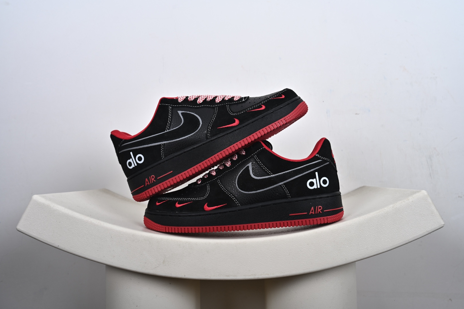 NIke Air Force 1 ’07 Low 空军一号低帮 运动鞋 休闲鞋 SS1979-009 NIke Air Force 1 ’07 Low 空军一号低帮 运动鞋 休闲鞋 SS1979-009