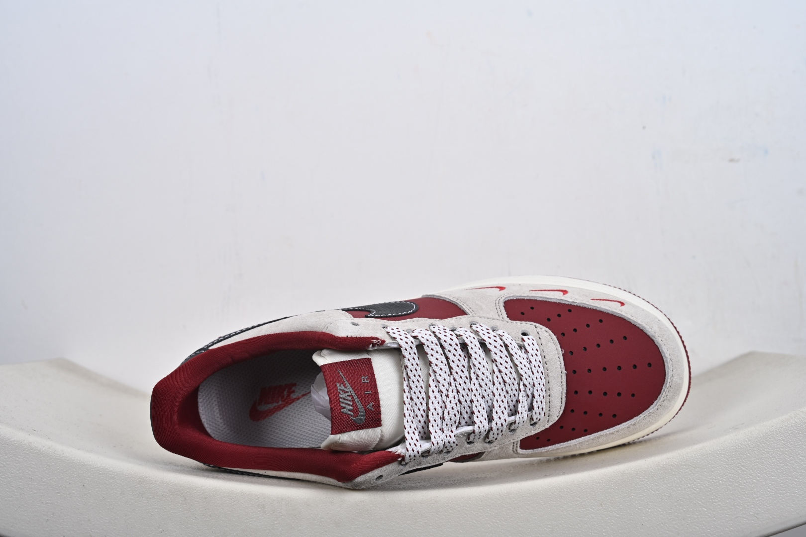 定制版 Nike Air Force 1'07 Low 三方联名 酒红灰 空军一号低帮休闲板鞋 SY1388-014 定制版 Nike Air Force 1'07 Low 三方联名 酒红灰 空军一号低帮休闲板鞋 SY1388-014