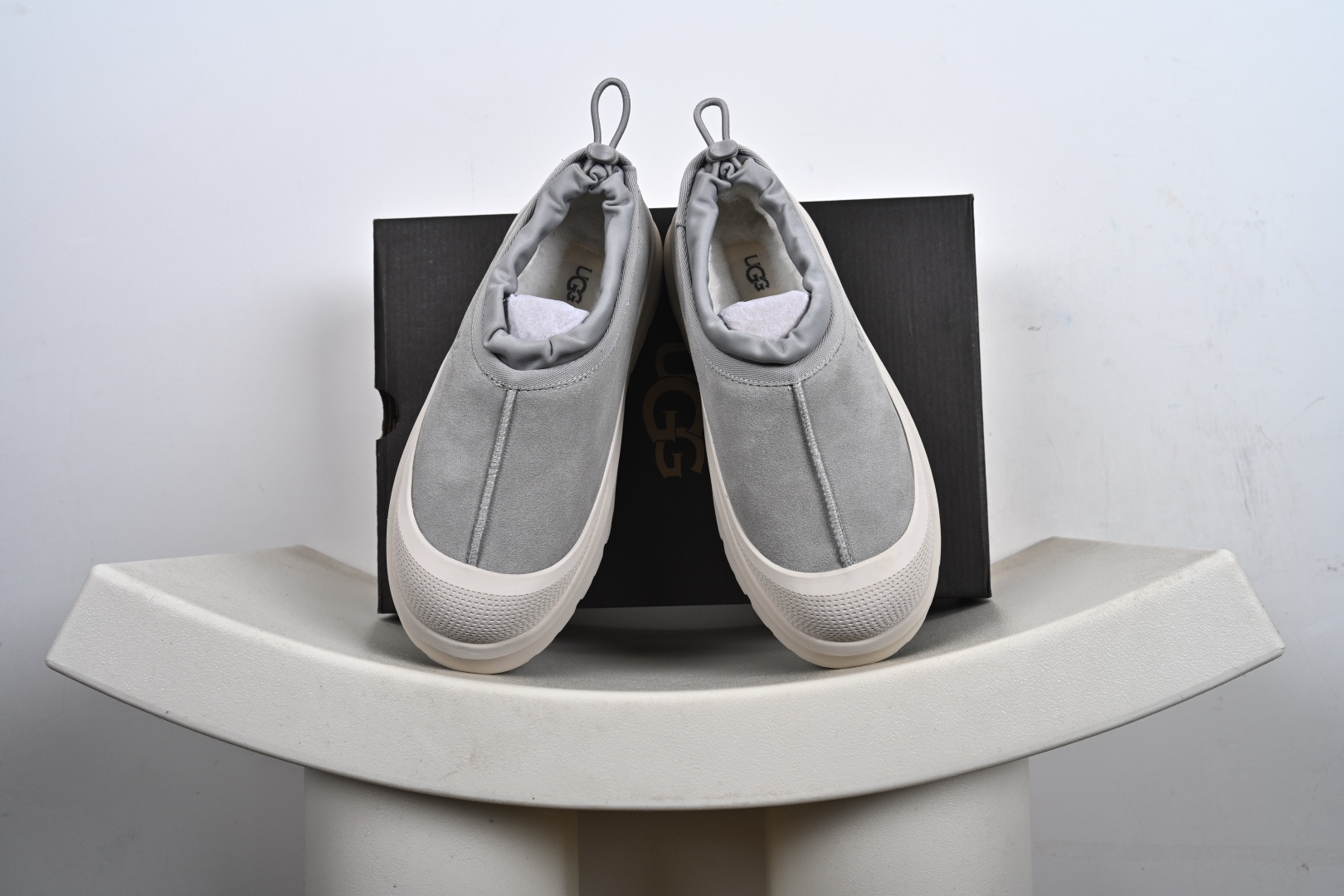 UGG 塔斯曼彩壳低帮中性款雪地靴 1144096