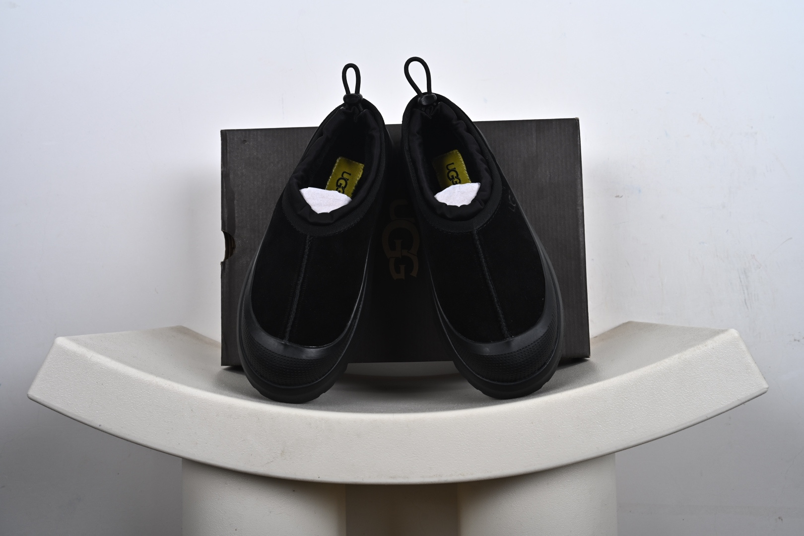 UGG 塔斯曼彩壳低帮中性款雪地靴 1144096
