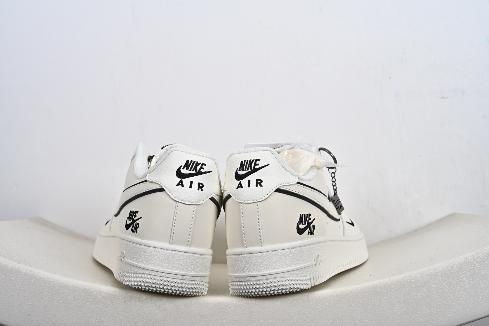 定制版 NK Air Force 1 '07 Low “NK联名--米黑反光满天星 ”空军一号 低帮 运动鞋 CS5288-051