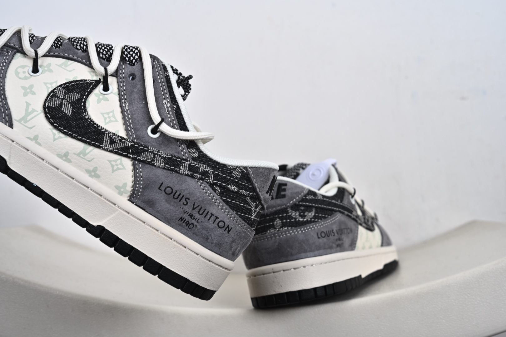 定制版 NK SB Dunk Low“L联名——荔纹勾抽绳” 周年高端定制 低帮休闲板鞋 CX5050-Y49 定制版 NK SB Dunk Low“L联名——荔纹勾抽绳” 周年高端定制 低帮休闲板鞋 CX5050-Y49