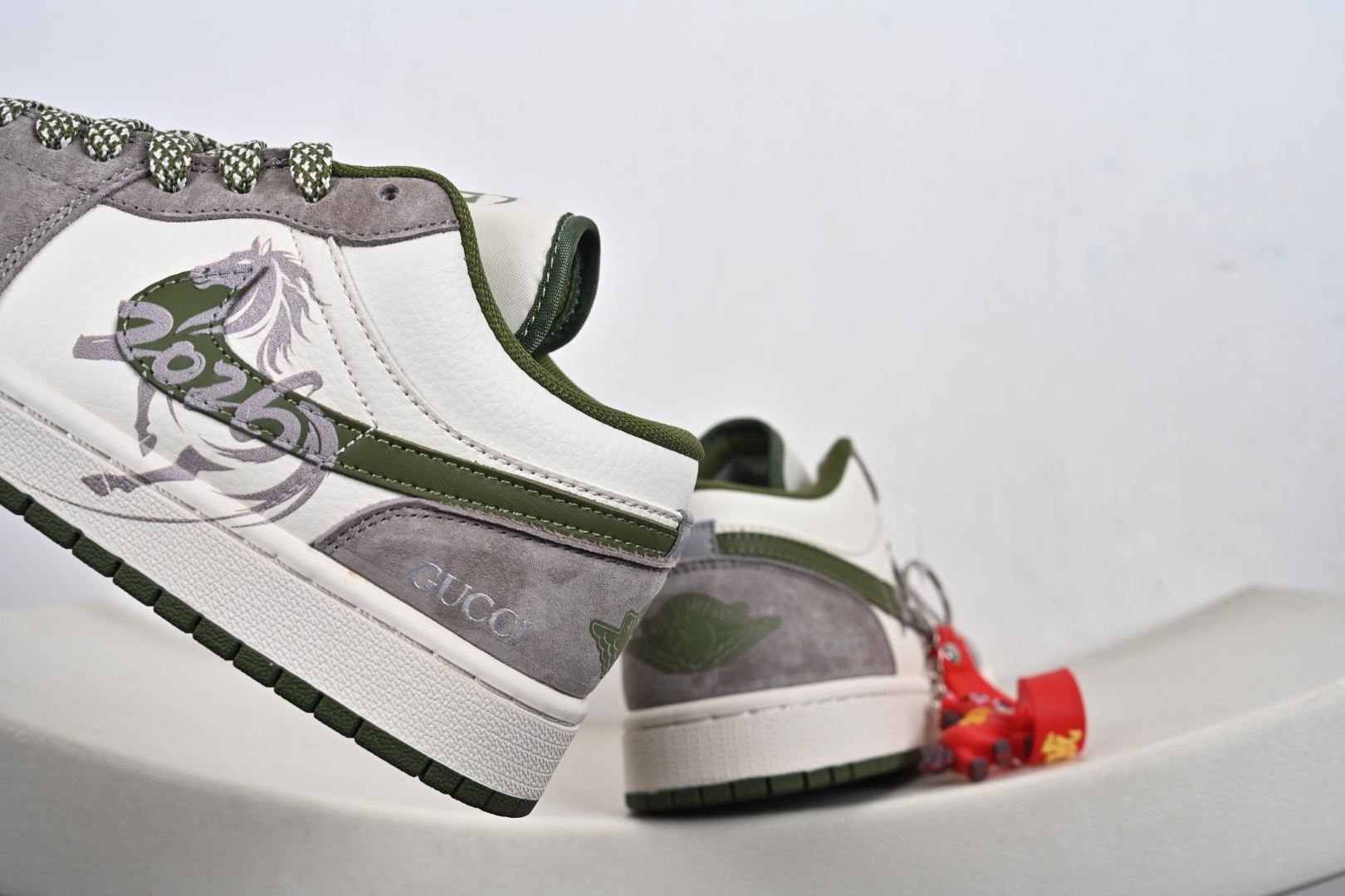定制版 Air Jordan 1 Low AJ1 乔1 马年限定 古驰联名 高端定制 低帮复古篮球鞋 XX2606-006 定制版 Air Jordan 1 Low AJ1 乔1 马年限定 古驰联名 高端定制 低帮复古篮球鞋 XX2606-006