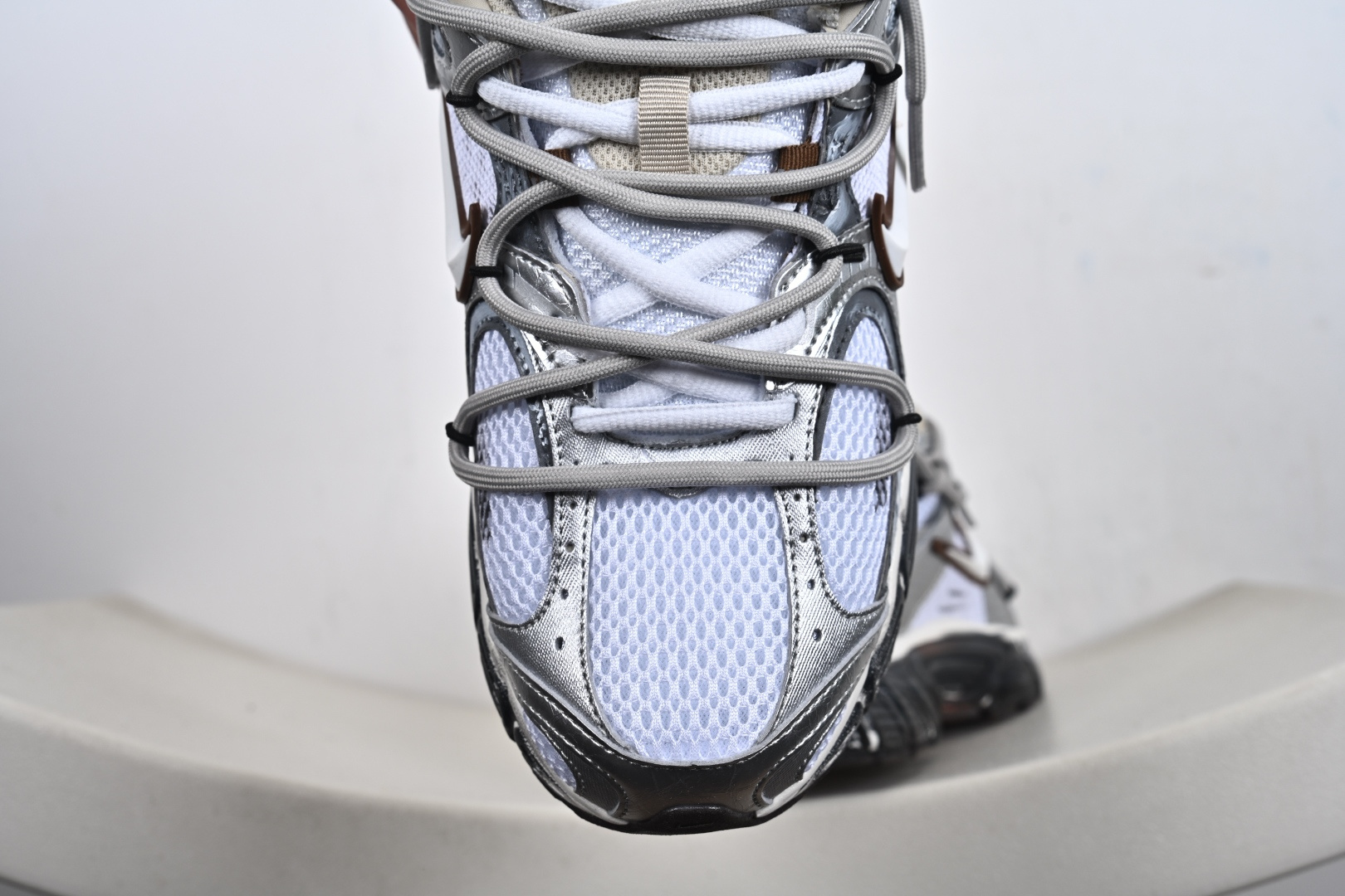 Nike V5 RNR 复古做旧 解构绑带 舒适百搭防滑耐磨 低帮跑步鞋 HQ7901-102-Top High Quatity Cheap Sneakers Fashion Clothing Clothes Bags handbags Shoes of all Brand wholesale With The best Quality And Beautiful Price from China Factory Chinese suppliers wholesaler seller Nike V5 RNR 复古做旧 解构绑带 舒适百搭防滑耐磨 低帮跑步鞋 HQ7901-102