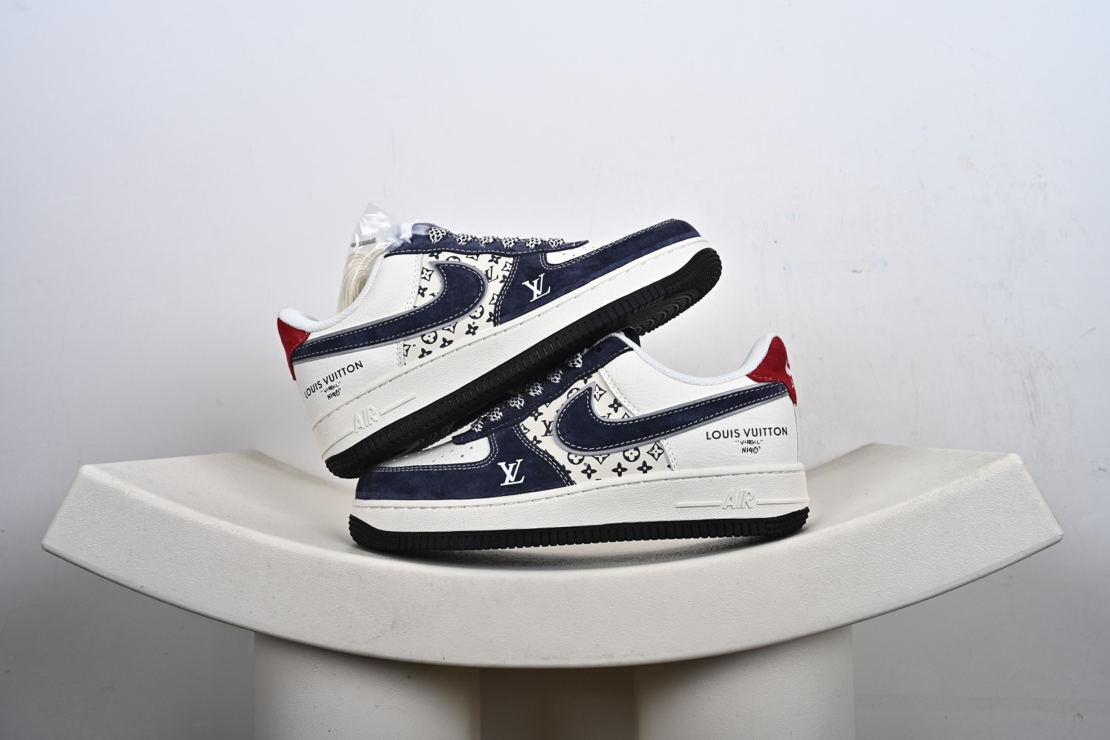 定制版 Nike Air Force 1’07 Low LV联名 空军一号低帮休闲板鞋 KD6699-F07 定制版 Nike Air Force 1’07 Low LV联名 空军一号低帮休闲板鞋 KD6699-F07