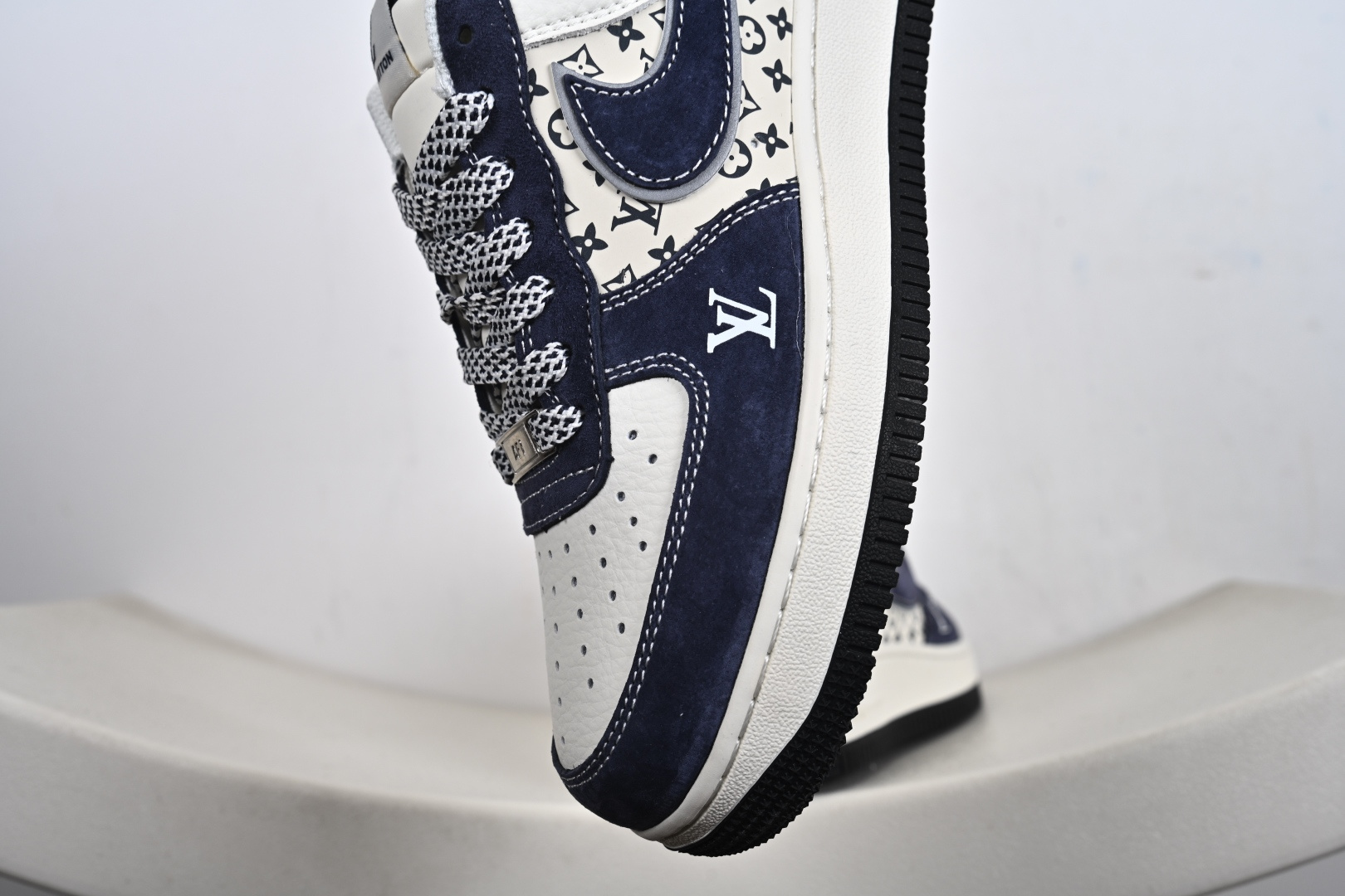 定制版 Nike Air Force 1'07 Low LV联名 空军一号低帮休闲板鞋 KD6699-F07 定制版 Nike Air Force 1'07 Low LV联名 空军一号低帮休闲板鞋 KD6699-F07