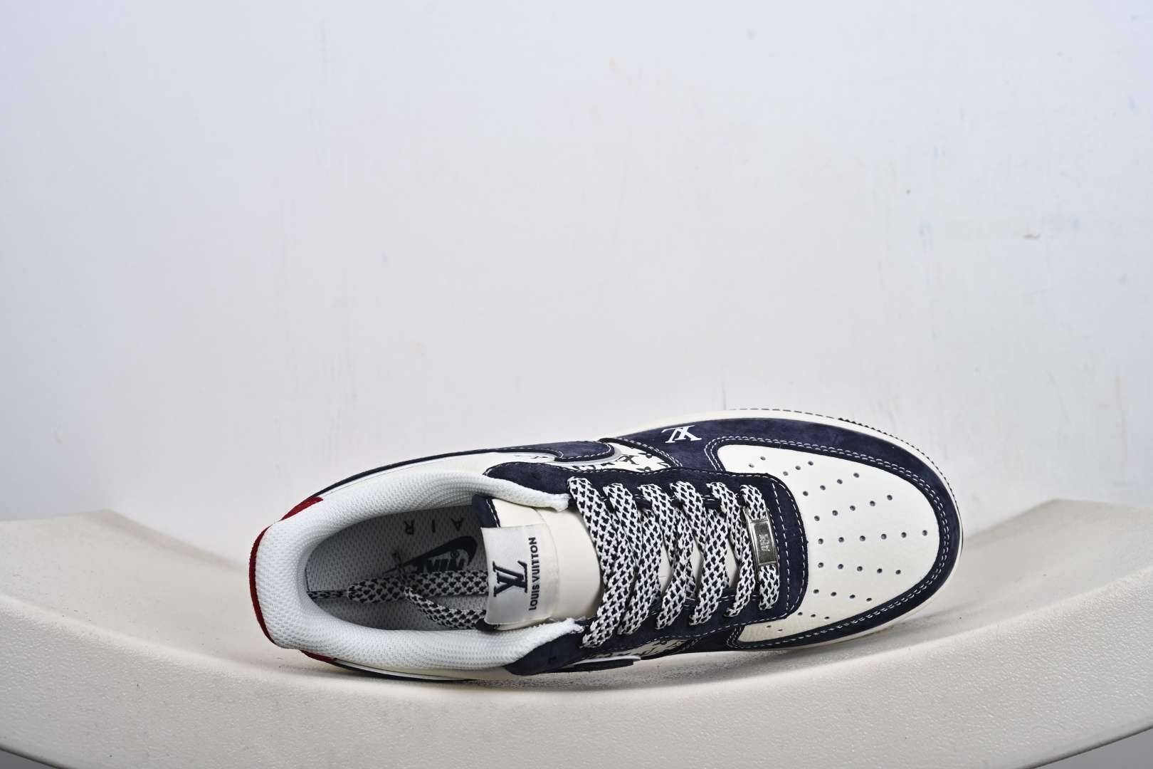 定制版 Nike Air Force 1'07 Low LV联名 空军一号低帮休闲板鞋 KD6699-F07 定制版 Nike Air Force 1'07 Low LV联名 空军一号低帮休闲板鞋 KD6699-F07