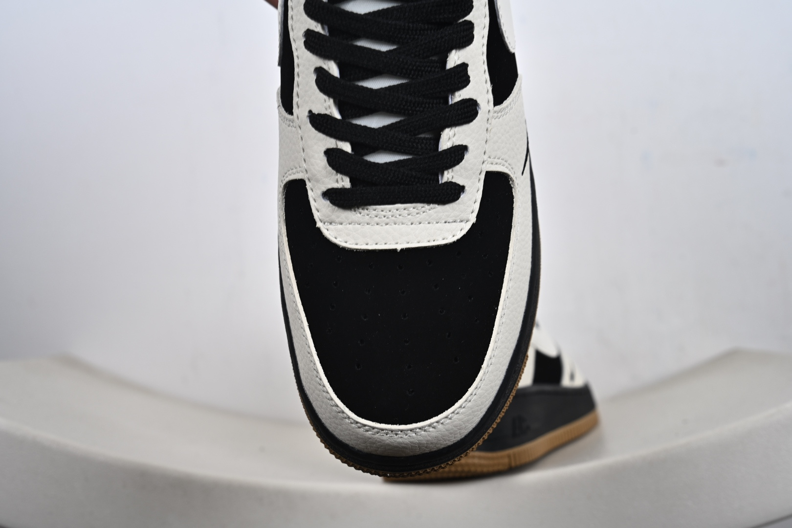 Nike Air Force 1 '07 Low “斯图西联名——双拼米黑棕”空军一号 高端定制 低帮 运动鞋 休闲鞋 LD1999-006 Nike Air Force 1 '07 Low “斯图西联名——双拼米黑棕”空军一号 高端定制 低帮 运动鞋 休闲鞋 LD1999-006