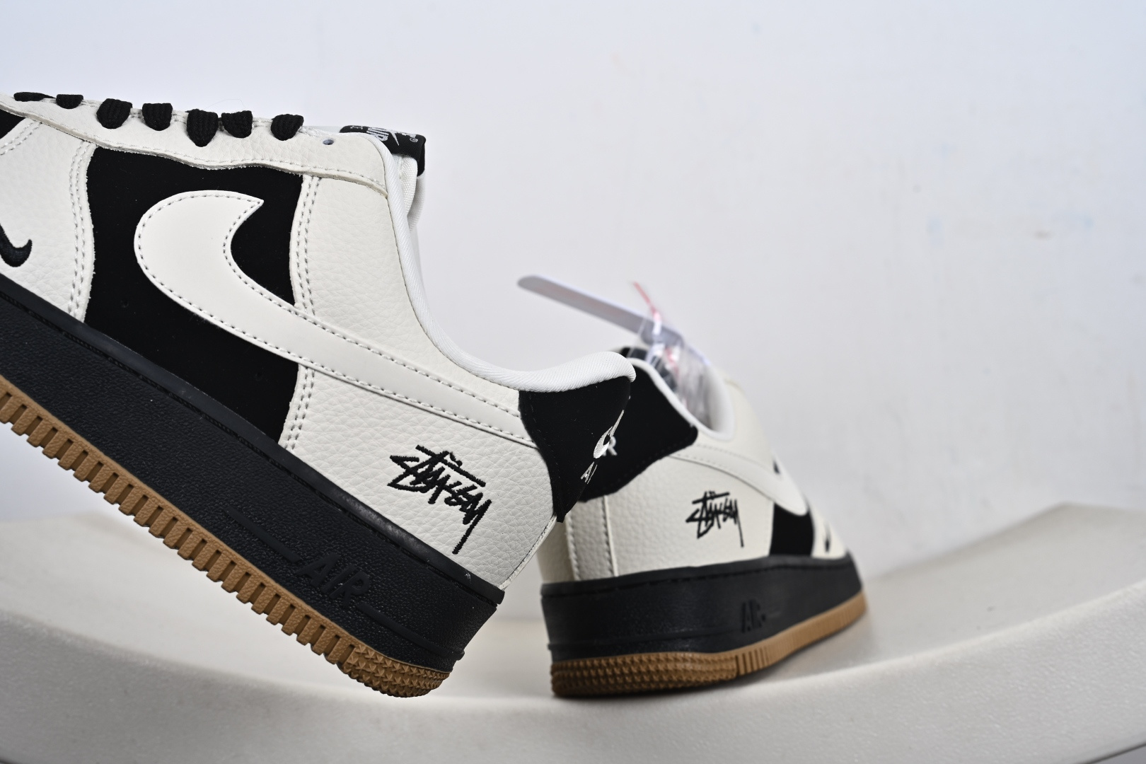 Nike Air Force 1 '07 Low “斯图西联名——双拼米黑棕”空军一号 高端定制 低帮 运动鞋 休闲鞋 LD1999-006 Nike Air Force 1 '07 Low “斯图西联名——双拼米黑棕”空军一号 高端定制 低帮 运动鞋 休闲鞋 LD1999-006