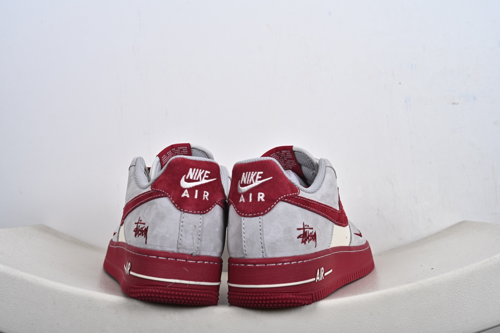 Nike Air Force 1 Low 斯图西联名 JP8028-076 Nike Air Force 1 Low 斯图西联名 JP8028-076
