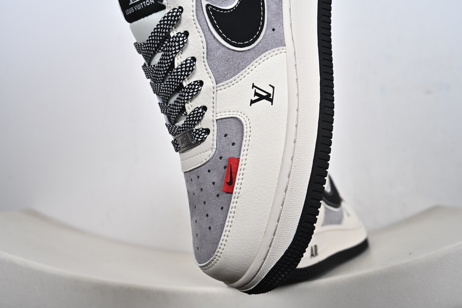 Nike Air Force 1'07 Low 联名 黑灰麂皮 空军一号低帮休闲板鞋 XD9314-619 Nike Air Force 1'07 Low 联名 黑灰麂皮 空军一号低帮休闲板鞋 XD9314-619