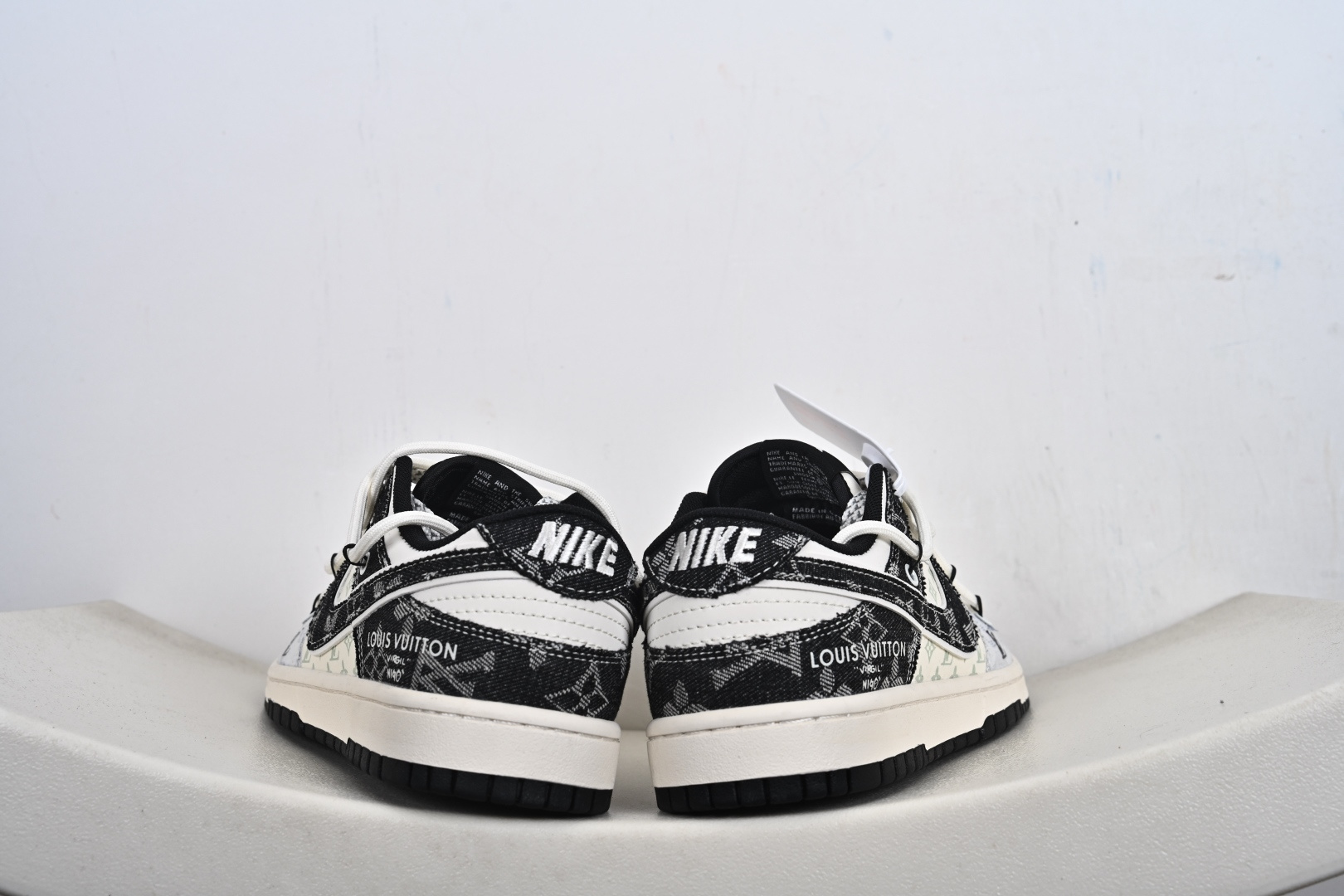 定制版 NK Dunk Low“L联名——荔纹勾抽绳” 周年高端定制 低帮休闲板鞋 CX5050-Y43 定制版 NK Dunk Low“L联名——荔纹勾抽绳” 周年高端定制 低帮休闲板鞋 CX5050-Y43