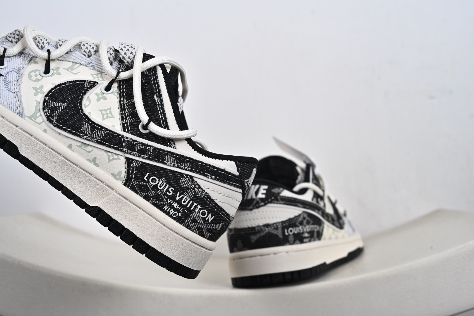 定制版 NK Dunk Low“L联名——荔纹勾抽绳” 周年高端定制 低帮休闲板鞋 CX5050-Y43 定制版 NK Dunk Low“L联名——荔纹勾抽绳” 周年高端定制 低帮休闲板鞋 CX5050-Y43