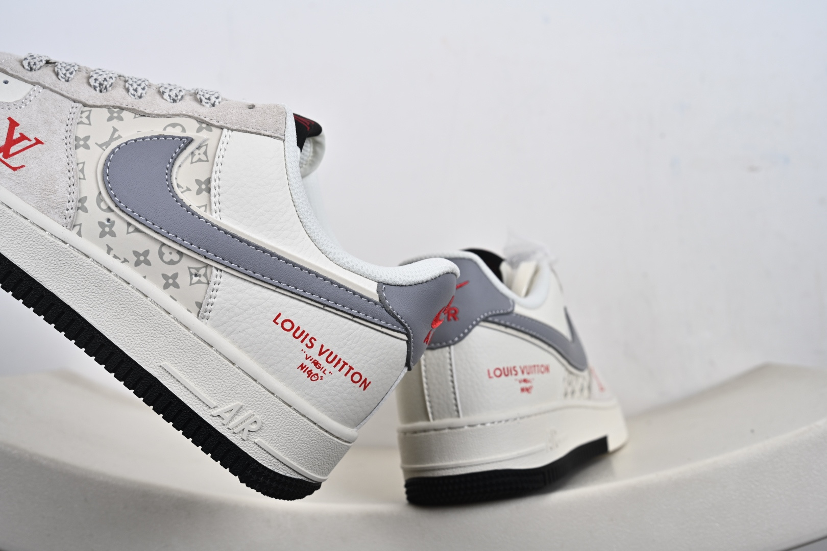 奢潮融合 经典加冕|Nike Air Force 1 Low x Louis Vuitton联名款 当街头传奇Air Force 1 Low邂逅顶奢Louis Vuitton KD6699-F06 奢潮融合 经典加冕|Nike Air Force 1 Low x Louis Vuitton联名款 当街头传奇Air Force 1 Low邂逅顶奢Louis Vuitton KD6699-F06