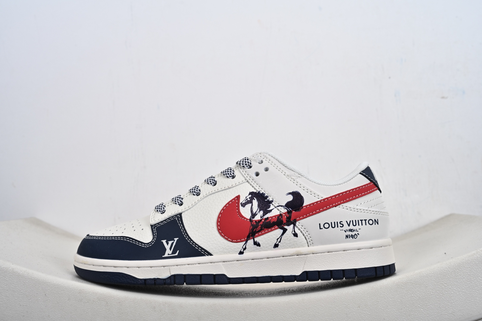 Nike Air Jordan 1 Low 马年限定 定制AJ联名-高端定制 低帮复古文化板鞋 JJ3508-563 Nike Air Jordan 1 Low 马年限定 定制AJ联名-高端定制 低帮复古文化板鞋 JJ3508-563