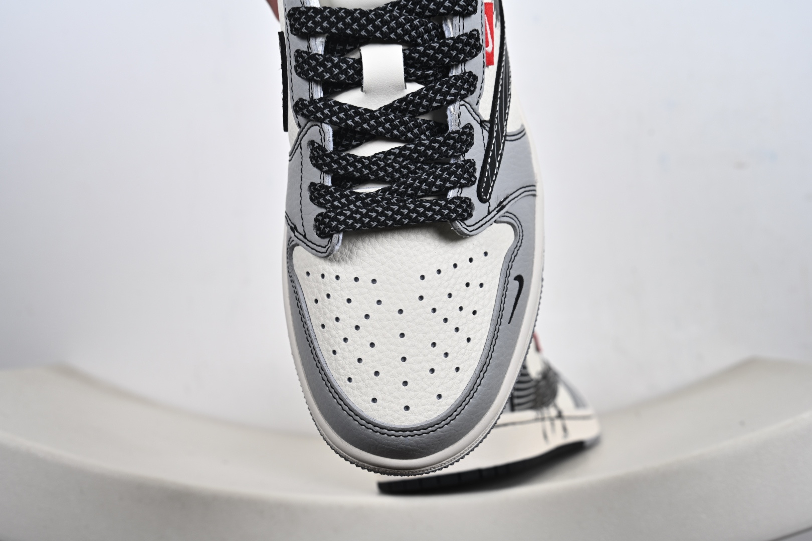Nike Air Jordan 1 Low 马年限定 定制AJ联名-高端定制 低帮复古文化板鞋 JJ3508-550 Nike Air Jordan 1 Low 马年限定 定制AJ联名-高端定制 低帮复古文化板鞋 JJ3508-550