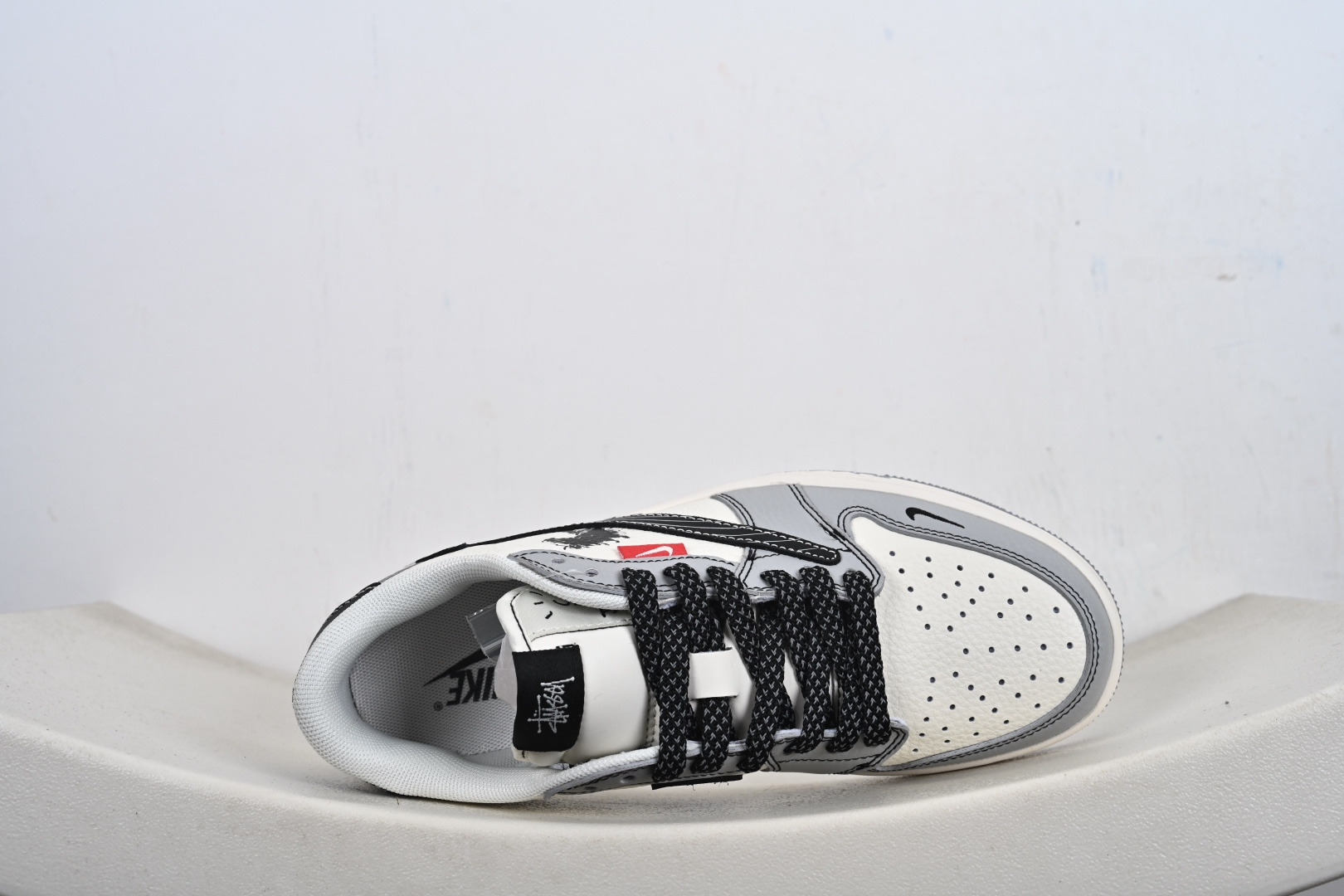 Nike Air Jordan 1 Low 马年限定 定制AJ联名-高端定制 低帮复古文化板鞋 JJ3508-550 Nike Air Jordan 1 Low 马年限定 定制AJ联名-高端定制 低帮复古文化板鞋 JJ3508-550
