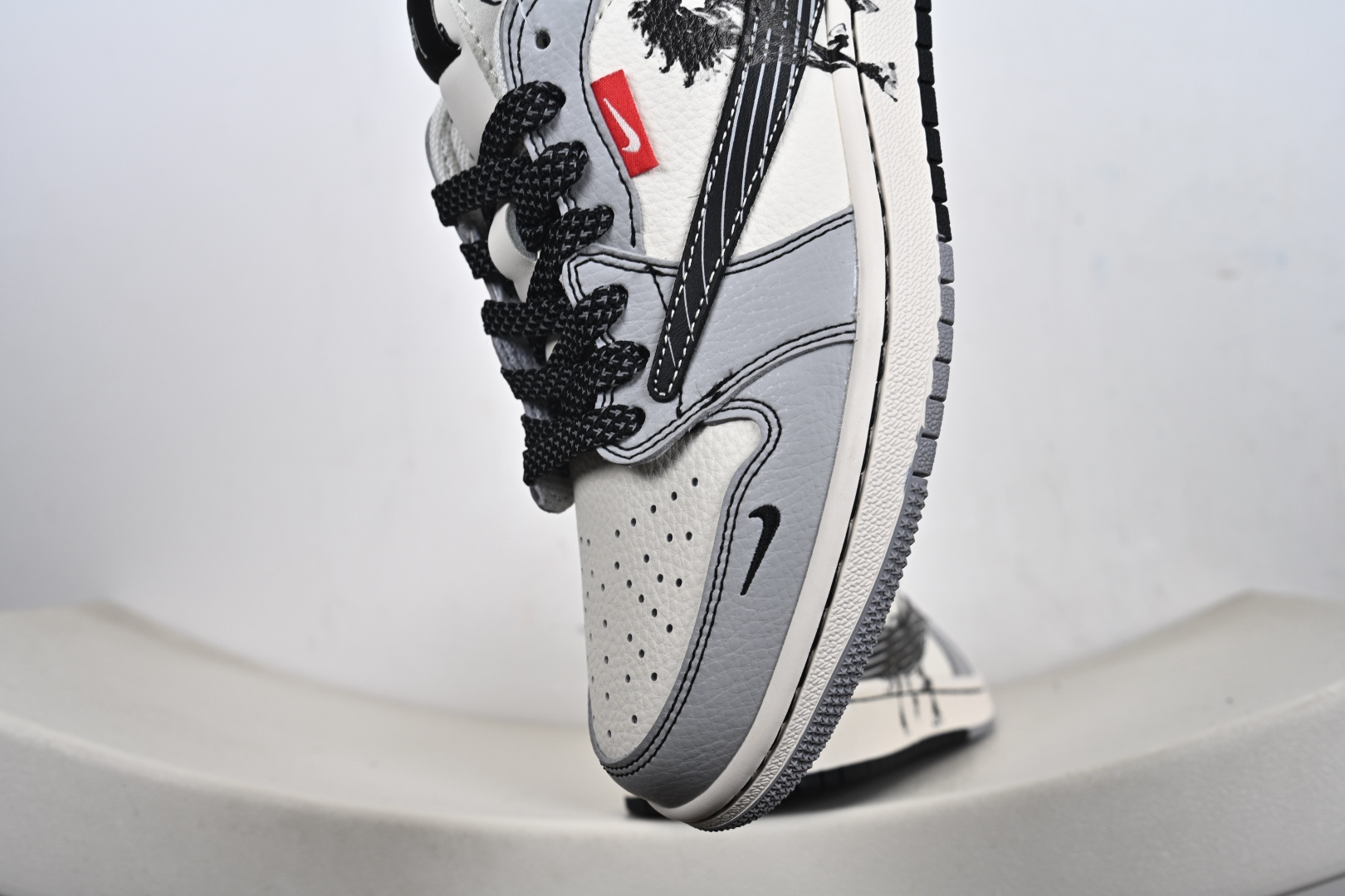Nike Air Jordan 1 Low 马年限定 定制AJ联名-高端定制 低帮复古文化板鞋 JJ3508-550 Nike Air Jordan 1 Low 马年限定 定制AJ联名-高端定制 低帮复古文化板鞋 JJ3508-550