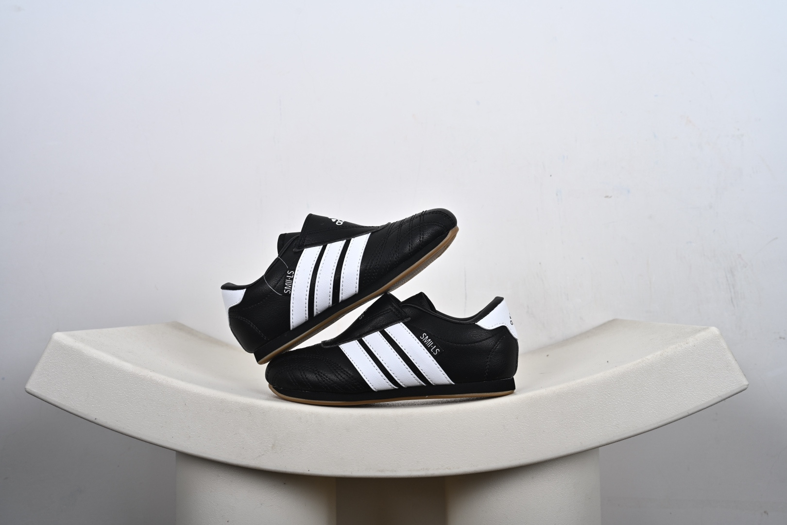 支持放店 童鞋 adidas originals Taekwondo 百搭单品 阿迪童鞋 公司级 adidas originals Taekwondo 运动舒适 防滑耐磨包裹性 低帮 训练鞋 货号:JR6814 H8-E0