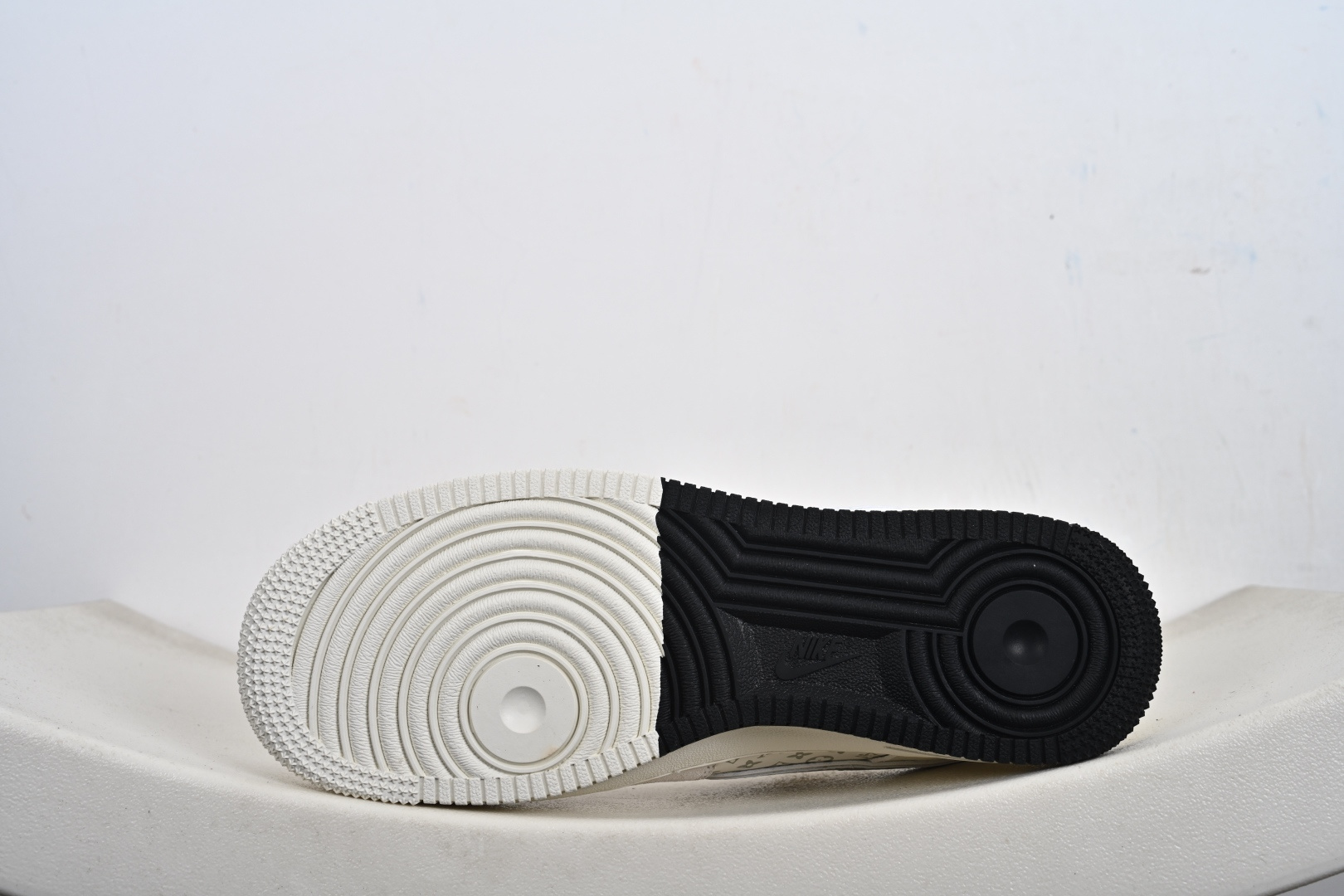 NIke Air Force 1 '07 Low 空军一号低帮 运动鞋 休闲鞋 KD6699-F05 NIke Air Force 1 '07 Low 空军一号低帮 运动鞋 休闲鞋 KD6699-F05