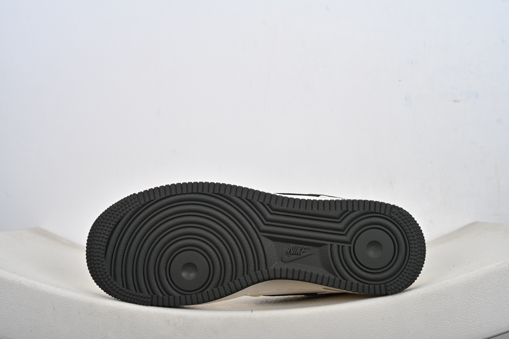 NIke Air Force 1 '07 Low 空军一号低帮 运动鞋 休闲鞋 SM6668-125