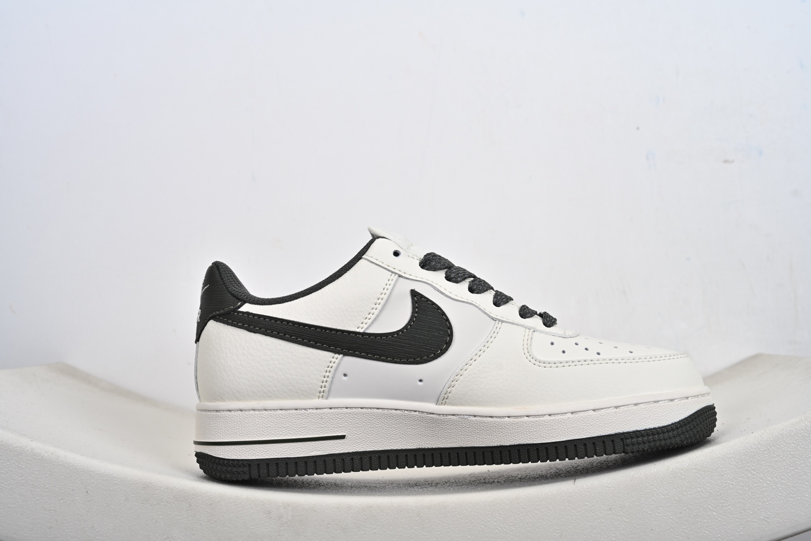 NIke Air Force 1 '07 Low 空军一号低帮 运动鞋 休闲鞋 SM6668-125