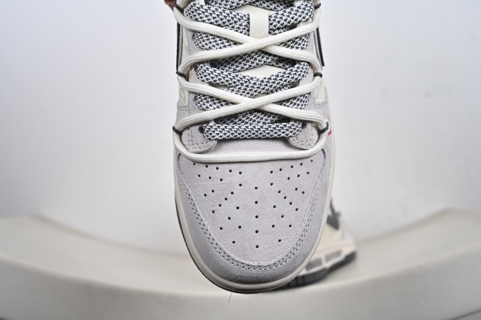 Nk SB Dunk Low 周年端高定制 低休帮闲板鞋 CX5050-Y51-Top High Quatity Cheap Sneakers Fashion Clothing Clothes Bags handbags Shoes of all Brand wholesale With The best Quality And Beautiful Price from China Factory Chinese suppliers wholesaler seller Nk SB Dunk Low 周年端高定制 低休帮闲板鞋 CX5050-Y51