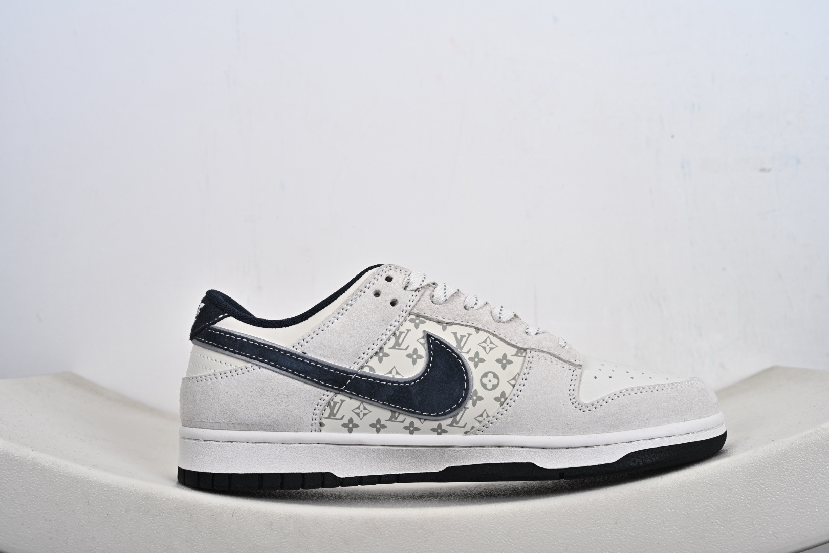 NK Dunk Low Retro ‘DIY高端定制’耐克 低帮休闲运动板鞋 KG6699-F03-Top High Quatity Cheap Sneakers Fashion Clothing Clothes Bags handbags Shoes of all Brand wholesale With The best Quality And Beautiful Price from China Factory Chinese suppliers wholesaler seller NK Dunk Low Retro ‘DIY高端定制’耐克 低帮休闲运动板鞋 KG6699-F03