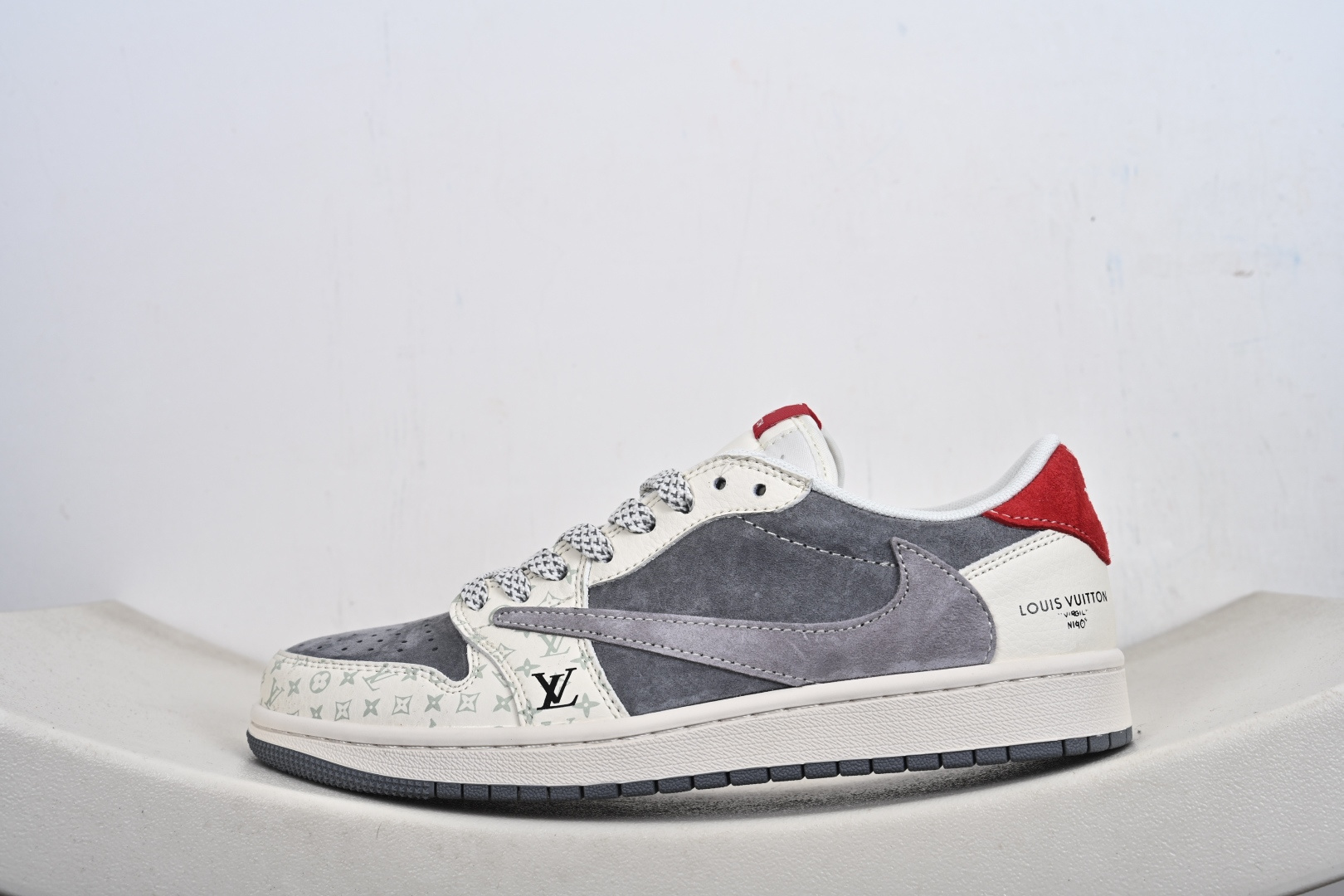 Air Jordan AJ1 Low X Louis Vuitton 低帮联名LV-灰白红尾 CX5050-Y58-Top High Quatity Cheap Sneakers Fashion Clothing Clothes Bags handbags Shoes of all Brand wholesale With The best Quality And Beautiful Price from China Factory Chinese suppliers wholesaler seller Air Jordan AJ1 Low X Louis Vuitton 低帮联名LV-灰白红尾 CX5050-Y58
