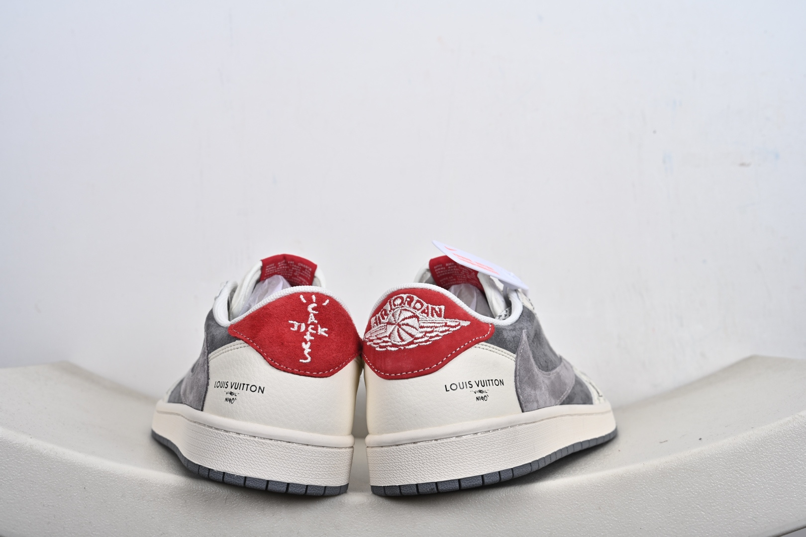Air Jordan AJ1 Low X Louis Vuitton 低帮联名LV-灰白红尾 CX5050-Y58-Top High Quatity Cheap Sneakers Fashion Clothing Clothes Bags handbags Shoes of all Brand wholesale With The best Quality And Beautiful Price from China Factory Chinese suppliers wholesaler seller Air Jordan AJ1 Low X Louis Vuitton 低帮联名LV-灰白红尾 CX5050-Y58