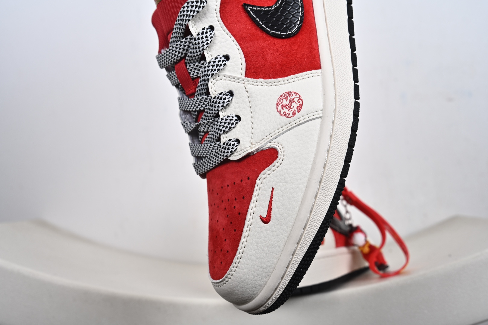 Nike SB Dunk Low Supreme联名 马年限定 周年高端定制 低帮休闲板鞋 FC7688-203