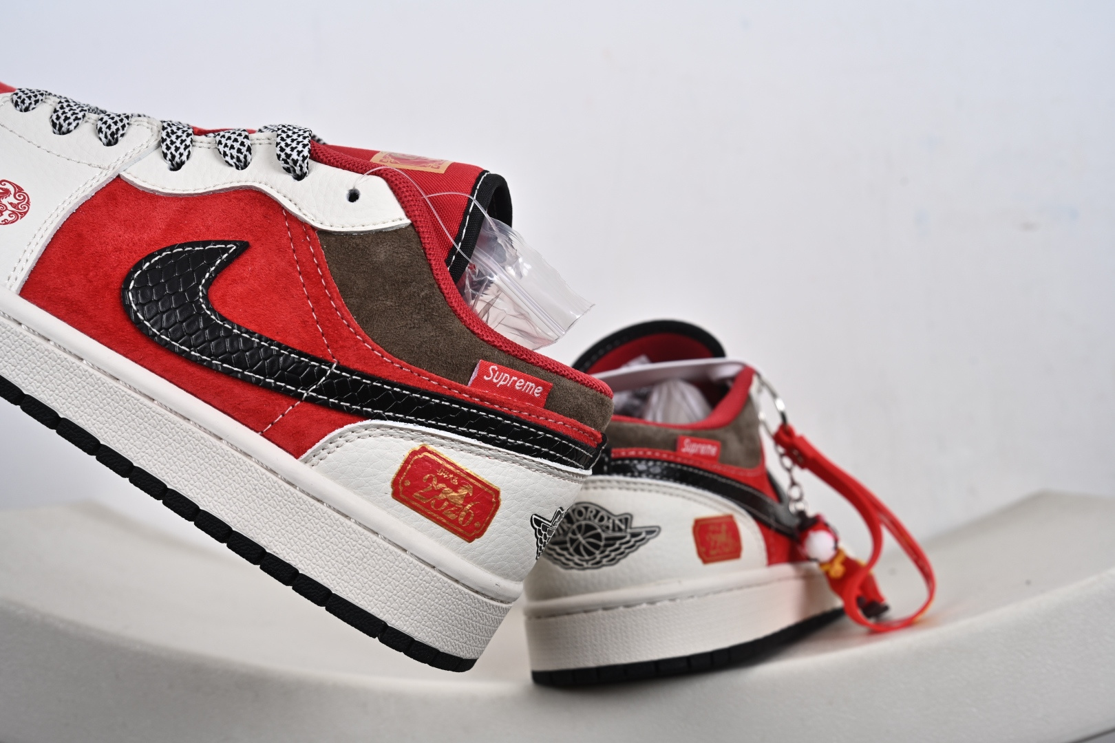 Nike SB Dunk Low Supreme联名 马年限定 周年高端定制 低帮休闲板鞋 FC7688-203