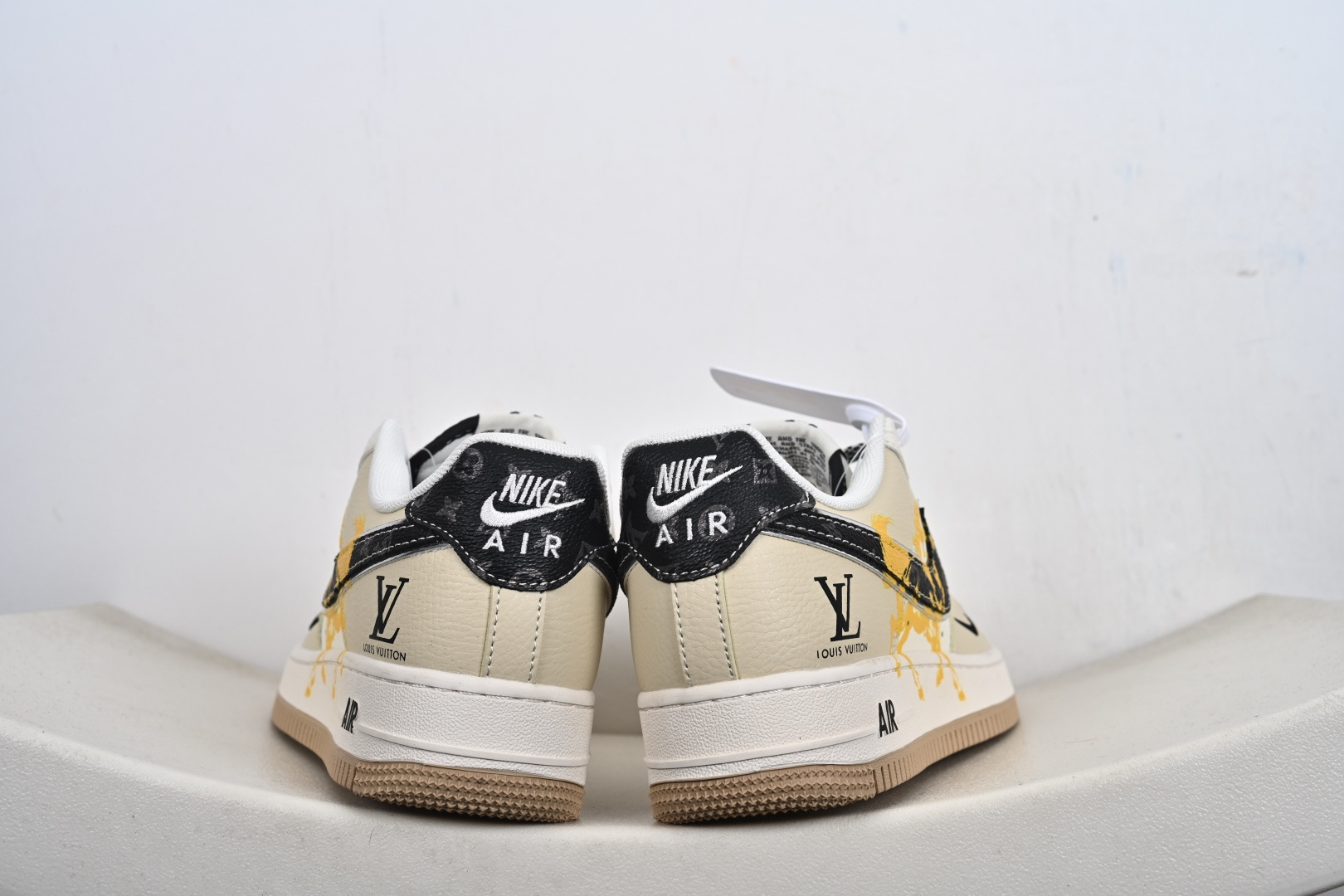 NIke Air Force 1 '07 Low “LV联名-骏马奔腾”空军一号 低帮 运动鞋 休闲鞋 ZH2598-308-Top High Quatity Cheap Sneakers Fashion Clothing Clothes Bags handbags Shoes of all Brand wholesale With The best Quality And Beautiful Price from China Factory Chinese suppliers wholesaler seller NIke Air Force 1 '07 Low “LV联名-骏马奔腾”空军一号 低帮 运动鞋 休闲鞋 ZH2598-308