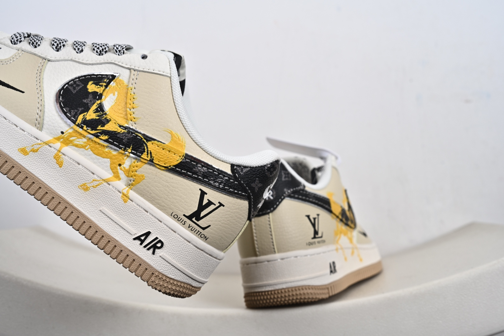 NIke Air Force 1 '07 Low “LV联名-骏马奔腾”空军一号 低帮 运动鞋 休闲鞋 ZH2598-308-Top High Quatity Cheap Sneakers Fashion Clothing Clothes Bags handbags Shoes of all Brand wholesale With The best Quality And Beautiful Price from China Factory Chinese suppliers wholesaler seller NIke Air Force 1 '07 Low “LV联名-骏马奔腾”空军一号 低帮 运动鞋 休闲鞋 ZH2598-308