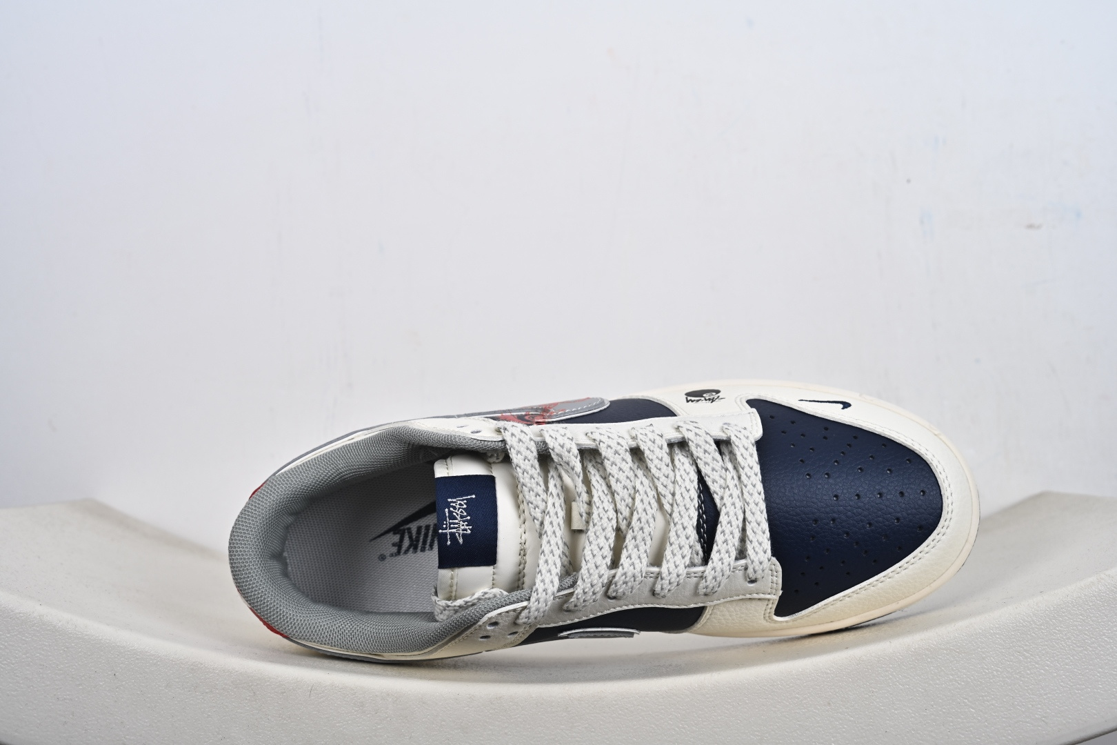 2026年新款限量发售 Nike SB Dunk Low“ 马年限定—汗血宝马” 周年高端定制 低帮休闲板鞋 SD6888-107-Top High Quatity Cheap Sneakers Fashion Clothing Clothes Bags handbags Shoes of all Brand wholesale With The best Quality And Beautiful Price from China Factory Chinese suppliers wholesaler seller 2026年新款限量发售 Nike SB Dunk Low“ 马年限定—汗血宝马” 周年高端定制 低帮休闲板鞋 SD6888-107