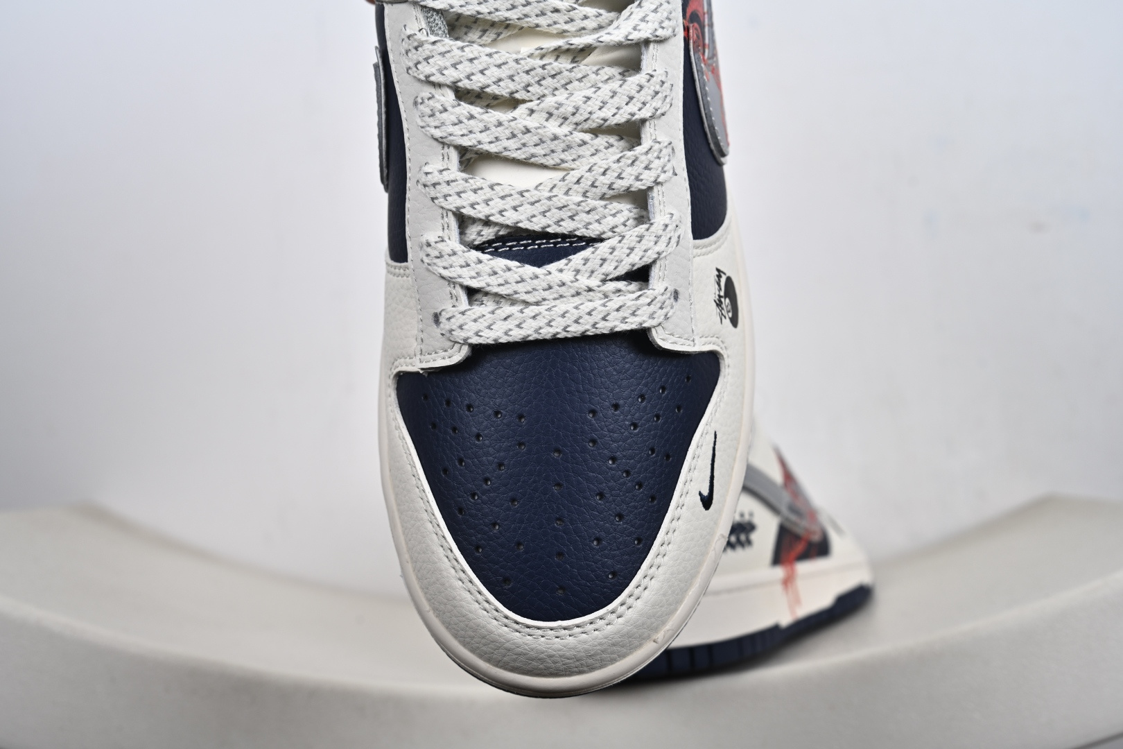 2026年新款限量发售 Nike SB Dunk Low“ 马年限定—汗血宝马” 周年高端定制 低帮休闲板鞋 SD6888-107-Top High Quatity Cheap Sneakers Fashion Clothing Clothes Bags handbags Shoes of all Brand wholesale With The best Quality And Beautiful Price from China Factory Chinese suppliers wholesaler seller 2026年新款限量发售 Nike SB Dunk Low“ 马年限定—汗血宝马” 周年高端定制 低帮休闲板鞋 SD6888-107