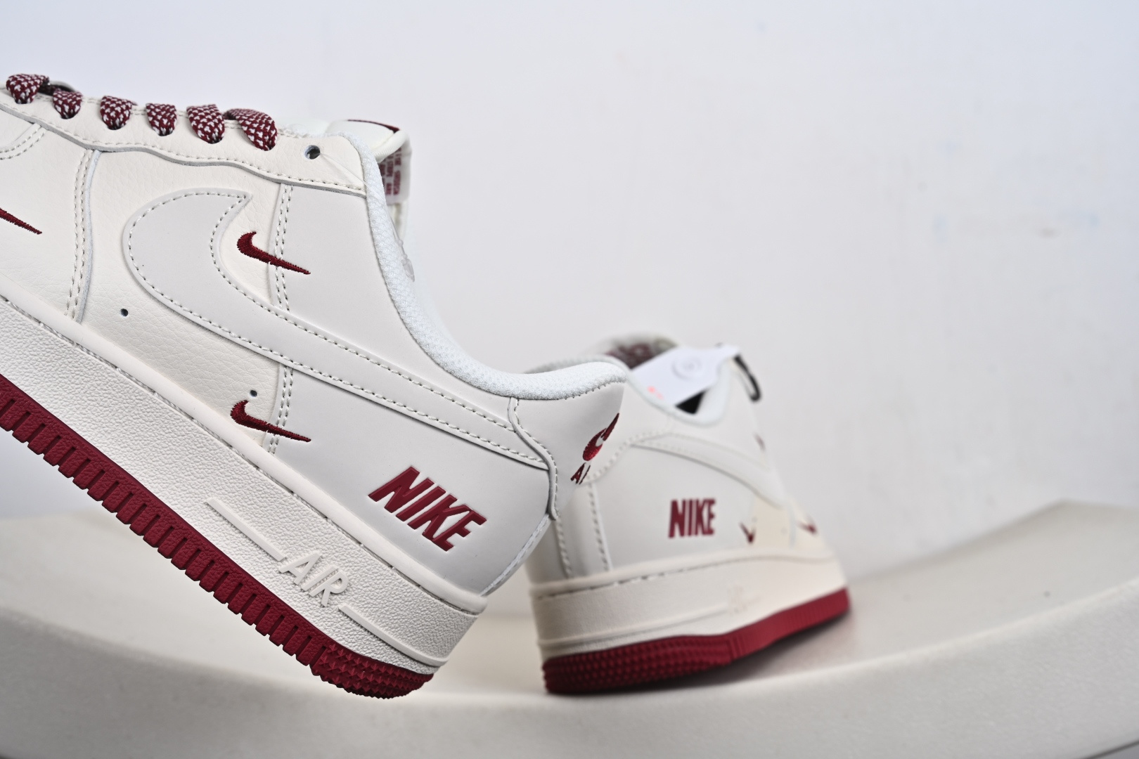 Nike Air Force 1‘07 Low 酒红三勾 空军一号低帮闲休板鞋 JP2026-106-Top High Quatity Cheap Sneakers Fashion Clothing Clothes Bags handbags Shoes of all Brand wholesale With The best Quality And Beautiful Price from China Factory Chinese suppliers wholesaler seller Nike Air Force 1‘07 Low 酒红三勾 空军一号低帮闲休板鞋 JP2026-106