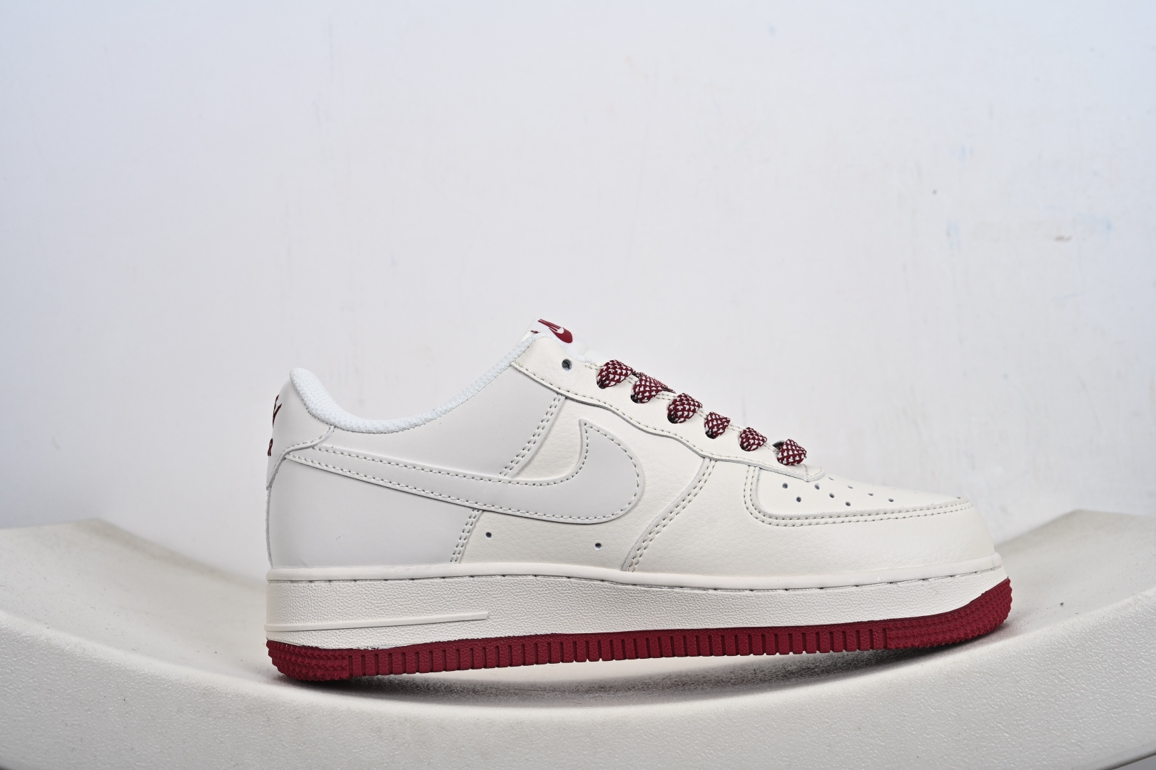 Nike Air Force 1‘07 Low 酒红三勾 空军一号低帮闲休板鞋 JP2026-106-Top High Quatity Cheap Sneakers Fashion Clothing Clothes Bags handbags Shoes of all Brand wholesale With The best Quality And Beautiful Price from China Factory Chinese suppliers wholesaler seller Nike Air Force 1‘07 Low 酒红三勾 空军一号低帮闲休板鞋 JP2026-106